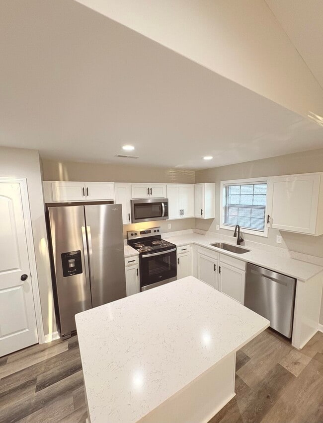 Building Photo - 7054 Caravan Dr