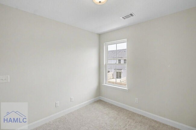 Building Photo - 106 Heirloom Rd