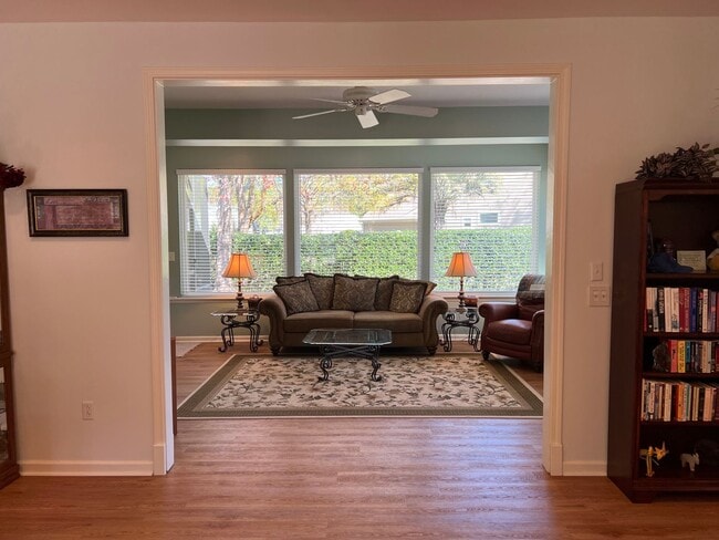 Building Photo - Two Bedroom, Two Bath UNFURNISHED Home in ...