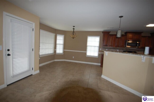 Building Photo - 101 Vineland Pkwy Dr