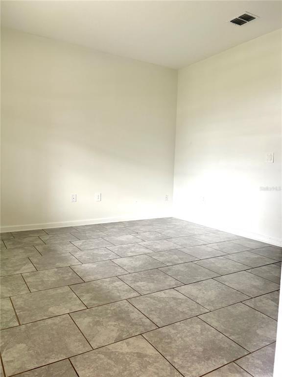 Building Photo - 121 Aces High Ln
