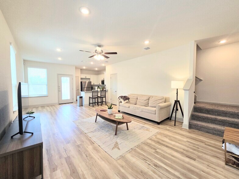 Building Photo - 13522 Tulipwood Nook