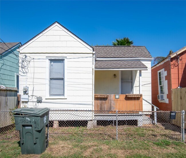 Primary Photo - 1508 J H Clouser St