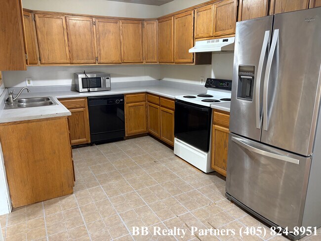 Building Photo - 249 S Richmond Ave