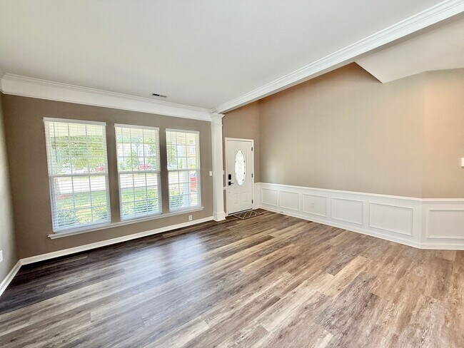 Building Photo - Newly Remodeled 4BD, 2.5BA Raleigh Home wi...