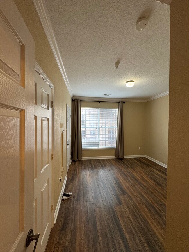 Building Photo - 1371 Tuscan Terrace