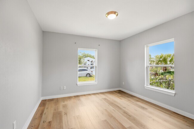 Building Photo - 10430 Wiggins St