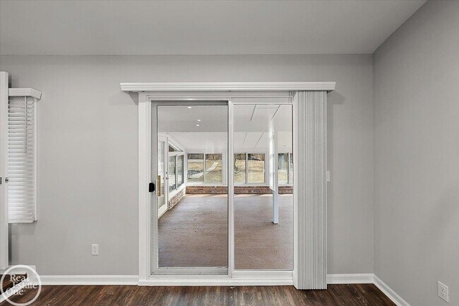 Building Photo - 1765 E Predmore Rd