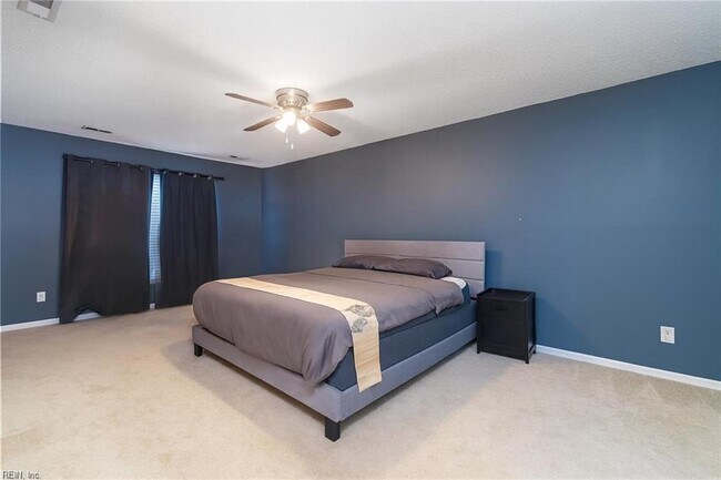 Building Photo - 517 Woodshire Way