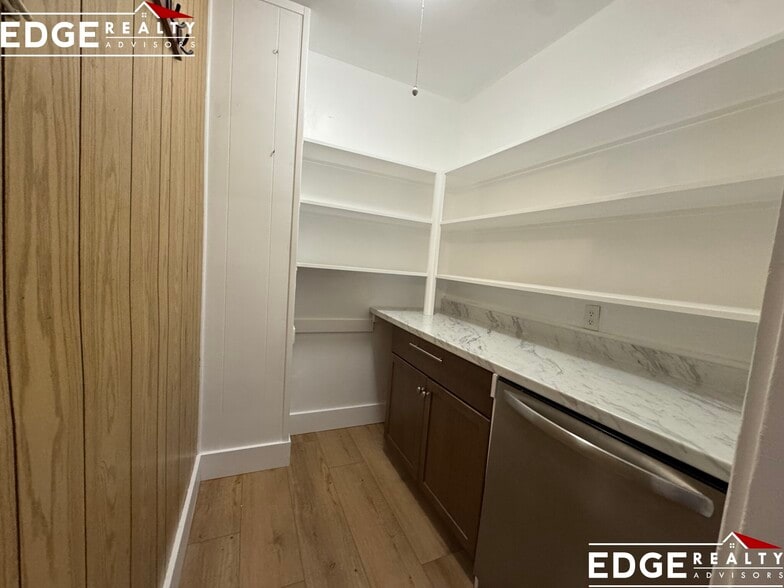 Building Photo - 24 Union St