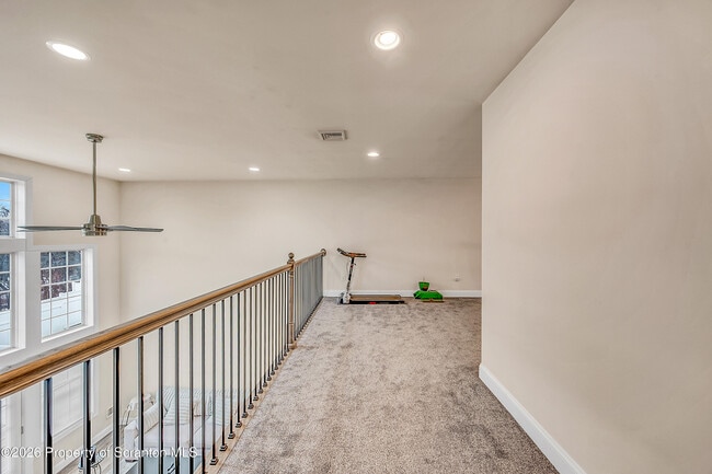 Building Photo - 12 Anna Dr