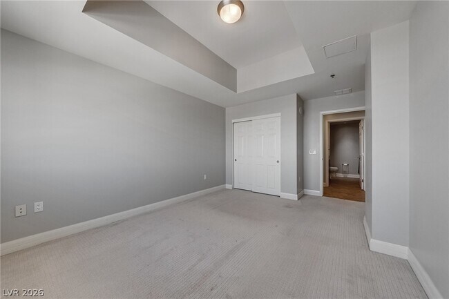 Building Photo - 150 S Las Vegas Blvd