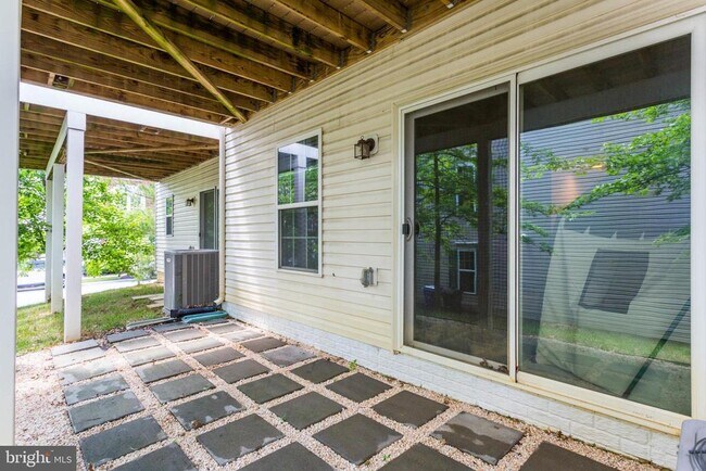 Building Photo - 7359 Matchbox Alley