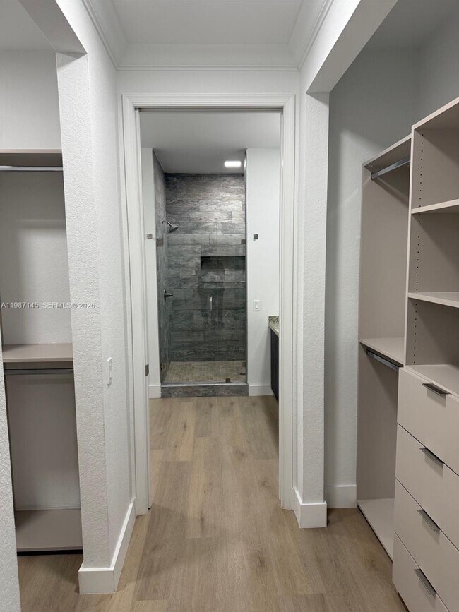 Building Photo - 1531 Passion Vine Cir