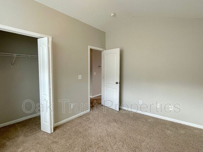 Building Photo - 610 Savannah River Dr
