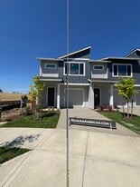 Building Photo - 17828 NW 10th Pl