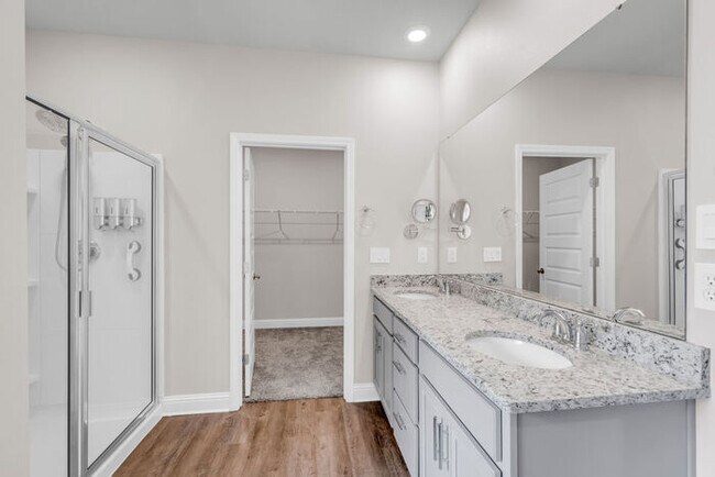 Building Photo - 9512 Mallette Dr
