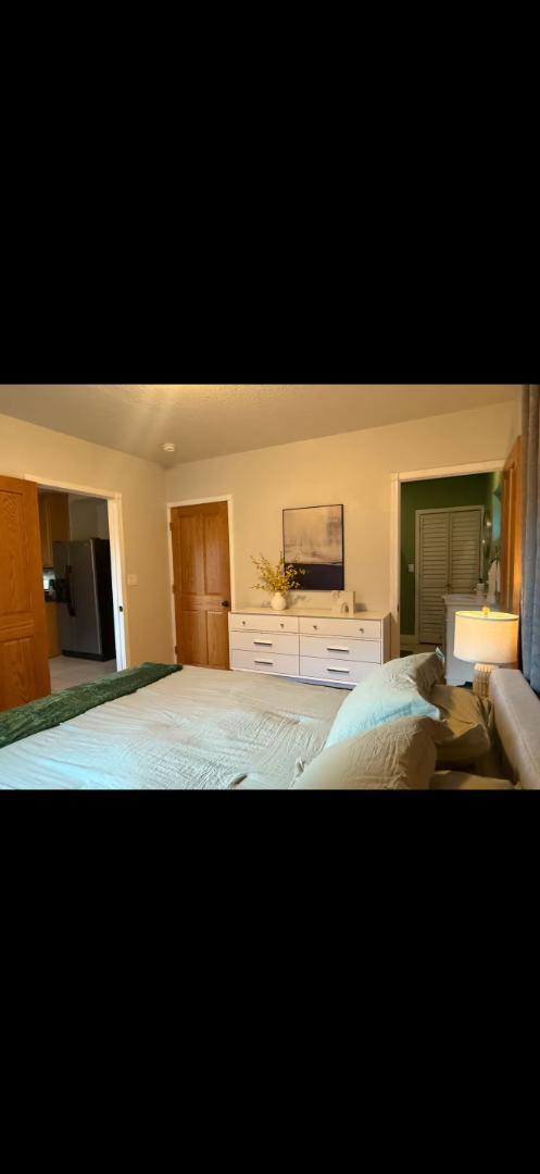 Building Photo - 4000 4th Ave