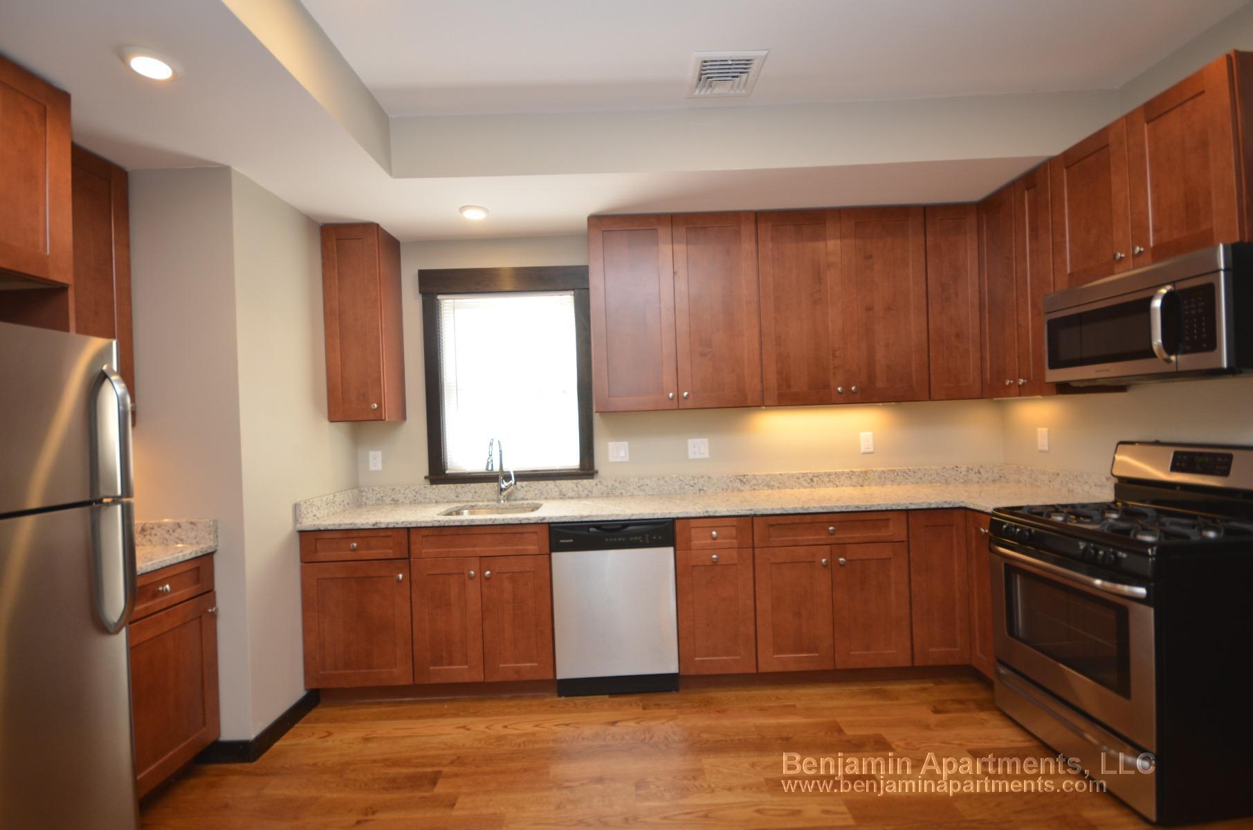 Building Photo - 46 Creighton St