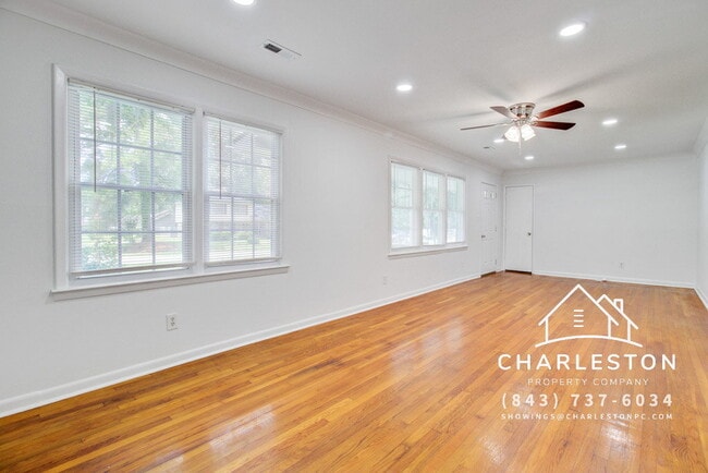 Building Photo - 816 E Estates Blvd