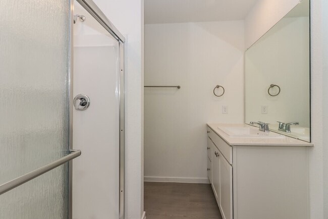 Building Photo - 16730 Old Wagon Wy