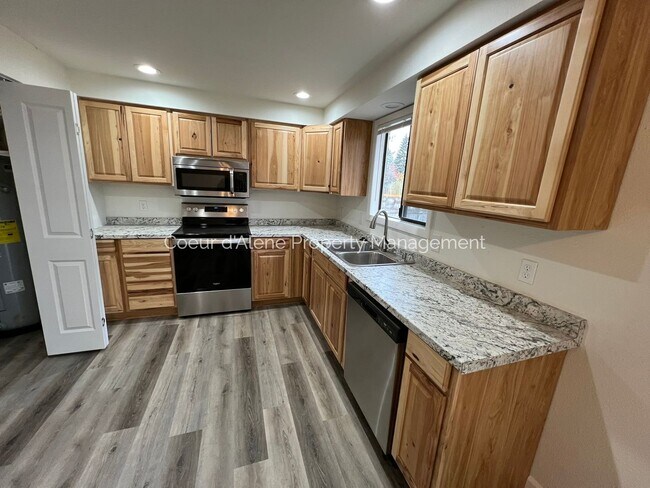 Building Photo - 14872 N Ohio St
