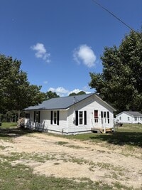 Building Photo - 2189 NC-55