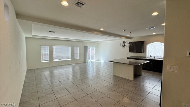 Building Photo - 5035 Lakewood Creek Ave