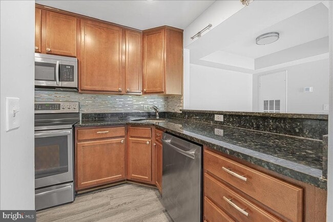 Building Photo - 5820 Inman Park Cir
