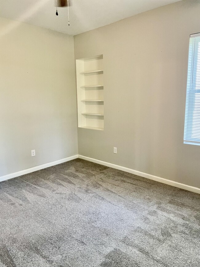 Building Photo - 227 Tyree Cir
