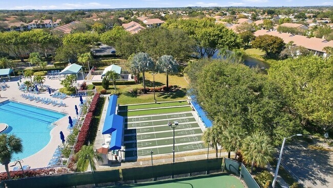 Building Photo - 5187 Europa Dr