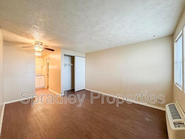 Building Photo - 608 John Paul Jones Dr