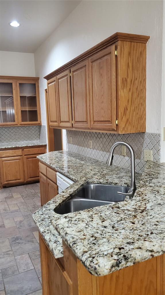 Building Photo - 400 Amanda Dr