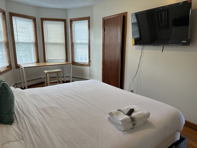 Building Photo - 126 Indiana Ave