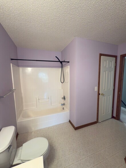 Building Photo - 8647 Quarry Ridge Ln