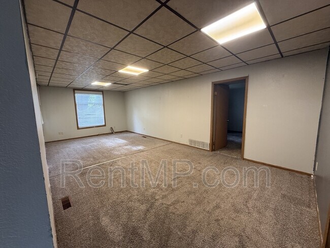 Building Photo - 810 S University Ave