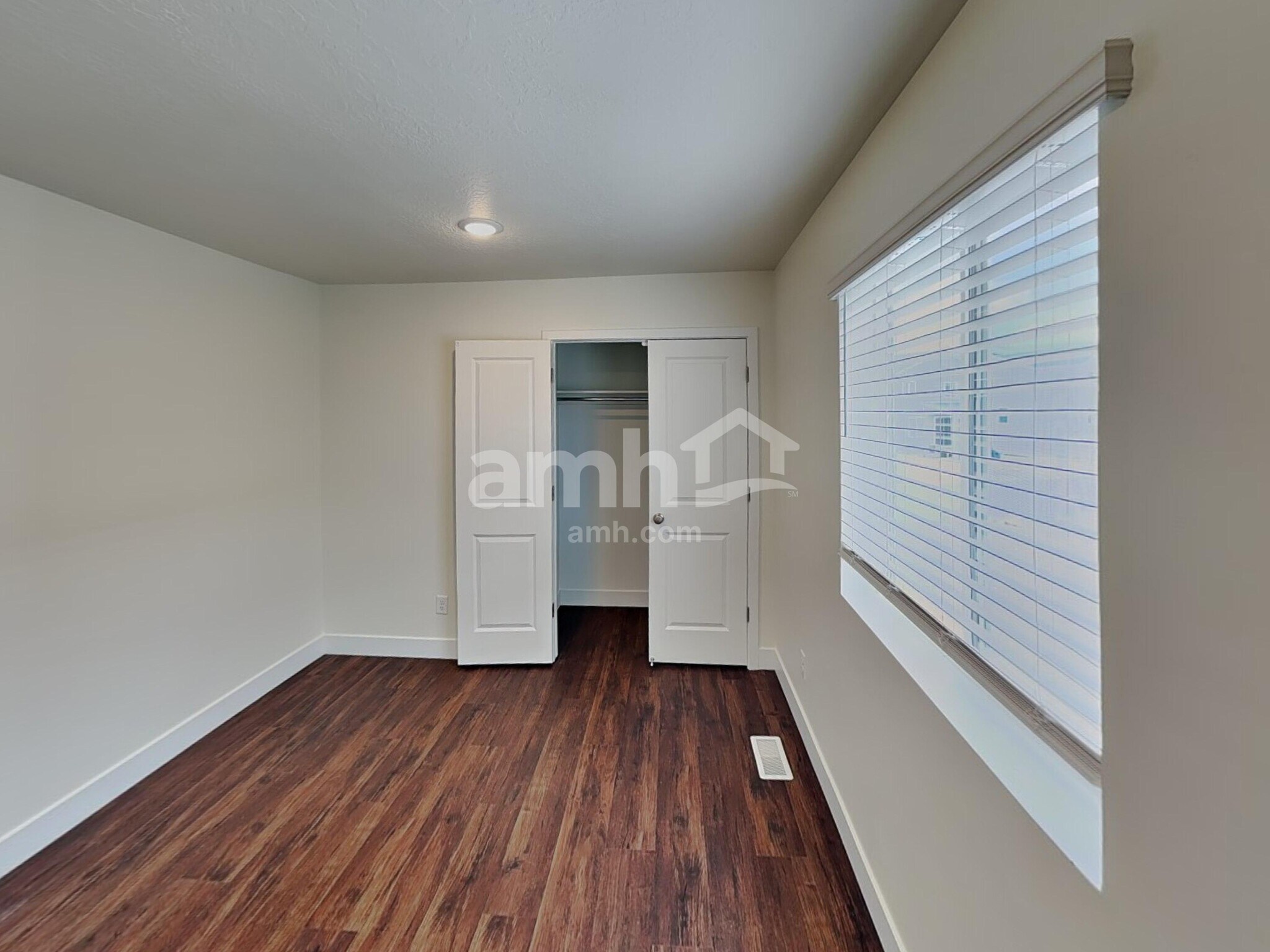Building Photo - 7123 Woods Rose Dr