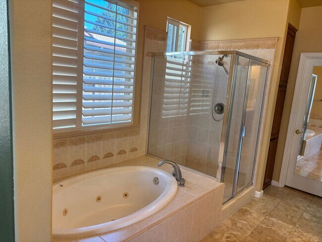 Building Photo - Breath-Taking Natomas 4/3 (Exclusive Private Community) - Golf Course!