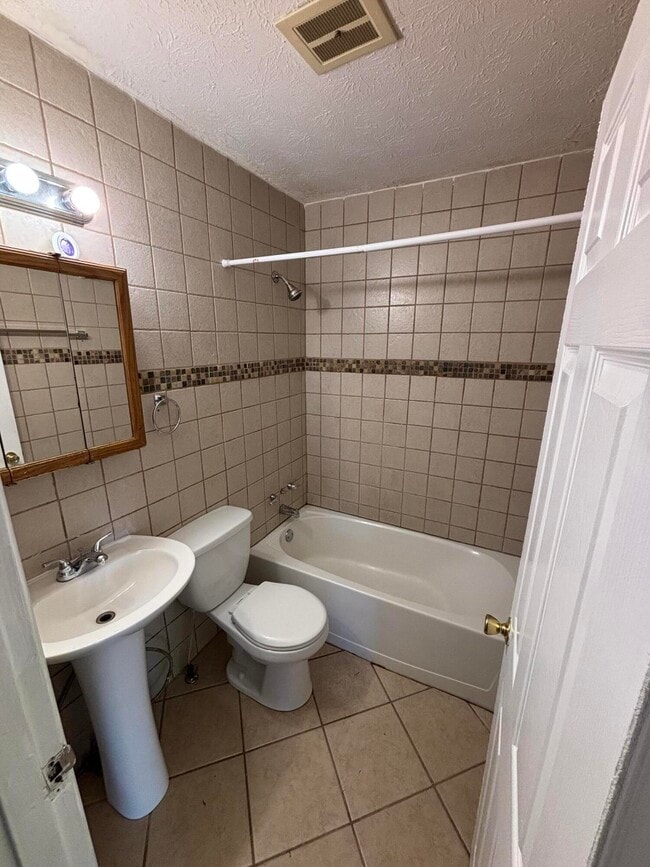 Building Photo - 613 Anniston Dr