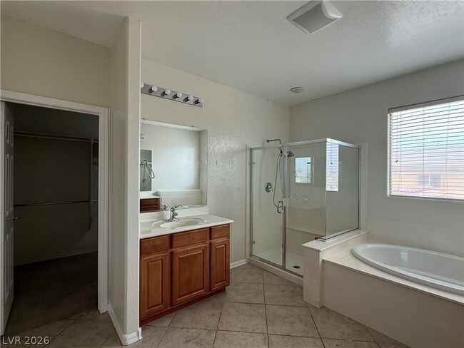 Building Photo - 7682 W Diablo Dr