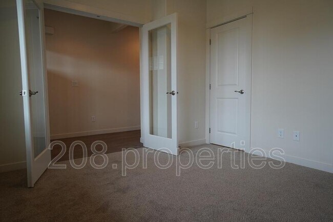 Building Photo - 10236 W Achillea St