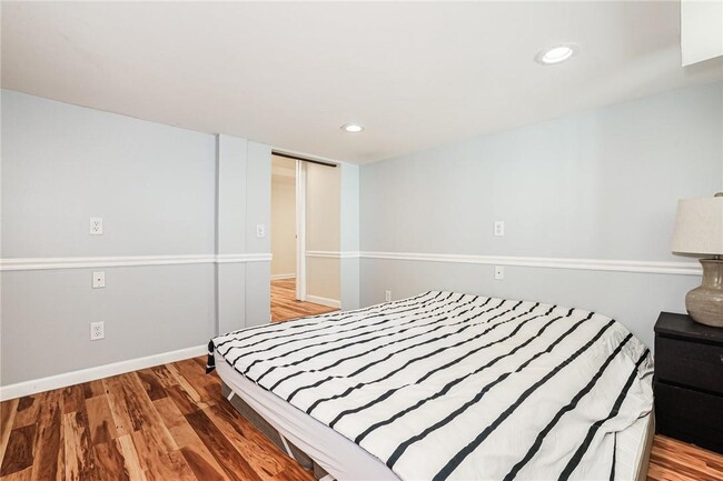 Building Photo - 86 Parkway Cir