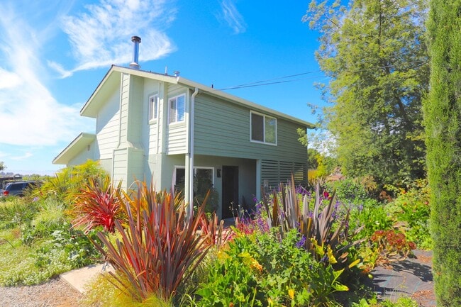 Building Photo - Watsonville: Tranquil Home & Ranch/Farm on...