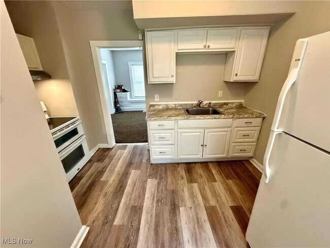 Building Photo - 13512 Edgewood Ave