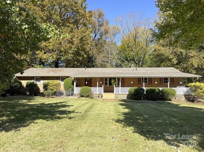 Primary Photo - 7045 Ridge Ln Rd