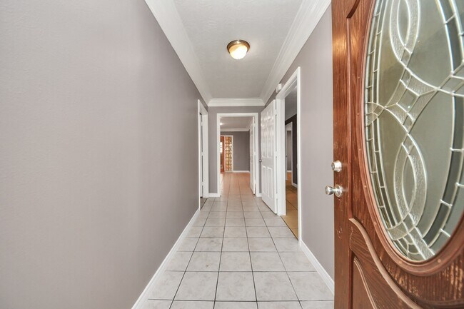 Building Photo - 4402 Ludwig Ln