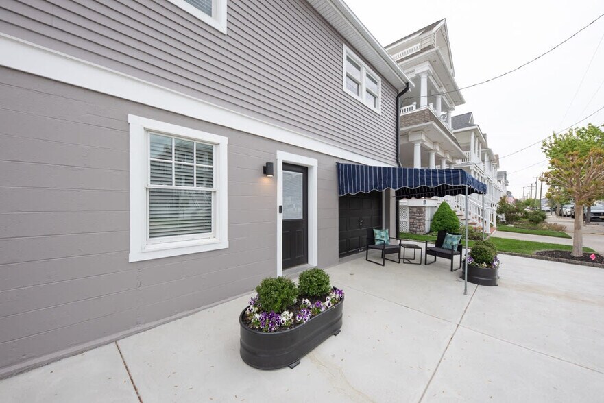 Building Photo - 1140 Simpson Ave