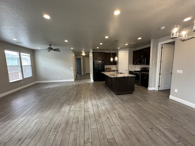 Building Photo - 3292 E 2890 S