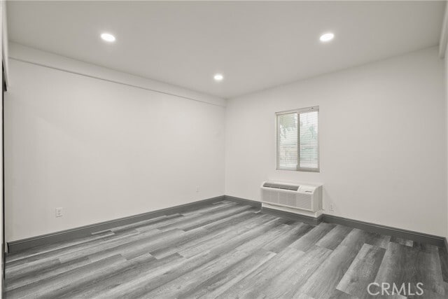 Building Photo - 14335 Hamlin St