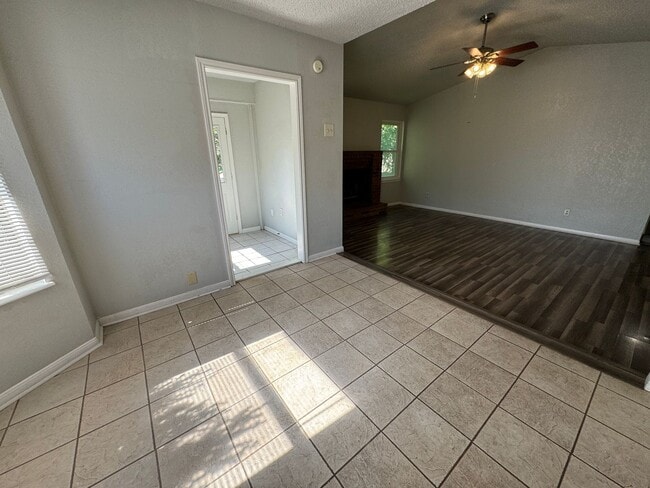 Building Photo - 310 Baumann Dr